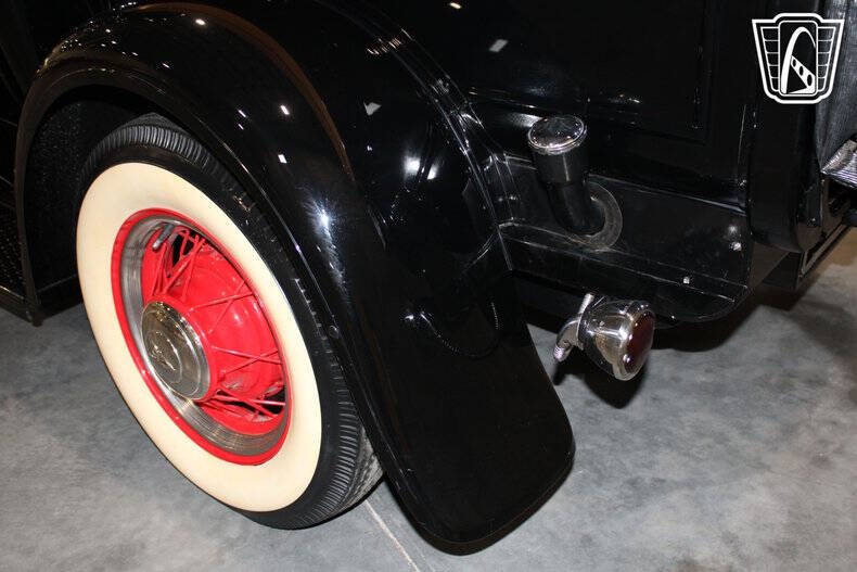1931 Ford F-100