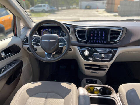 2017 Chrysler Pacifica Touring Plus