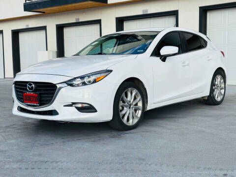2017 Mazda MAZDA3 Touring