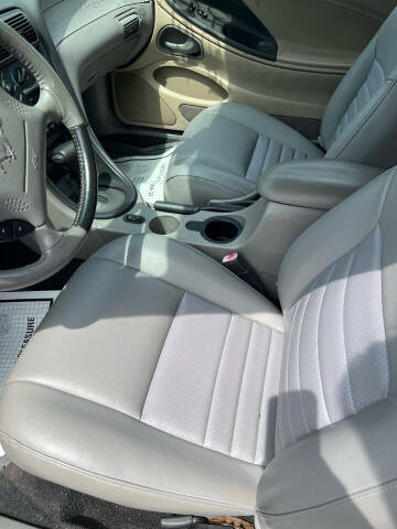 2004 Ford Mustang GT Deluxe