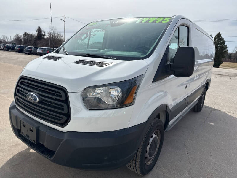 2016 Ford Transit Base's photo