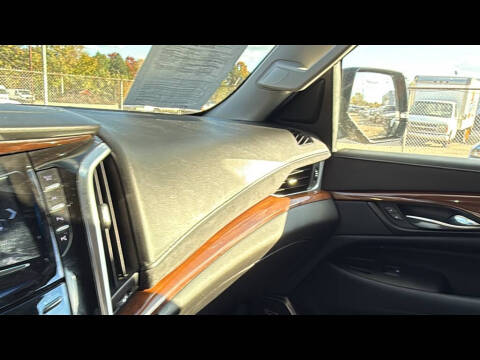 2018 Cadillac Escalade Luxury