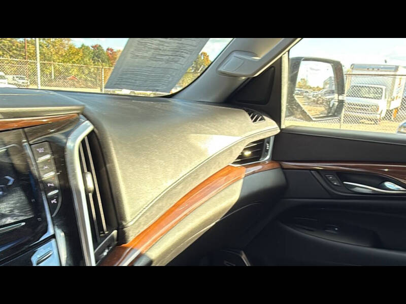 2018 Cadillac Escalade Luxury