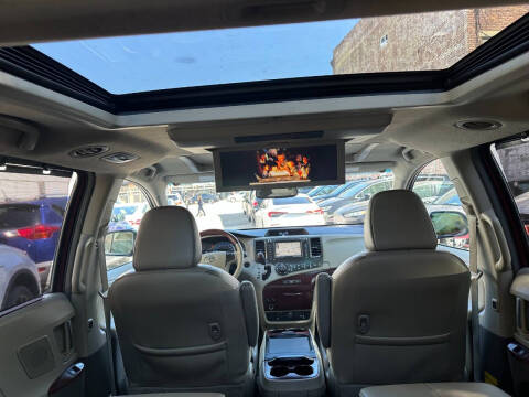 2011 Toyota Sienna Limited 7-Passenger
