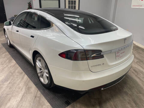2015 Tesla Model S