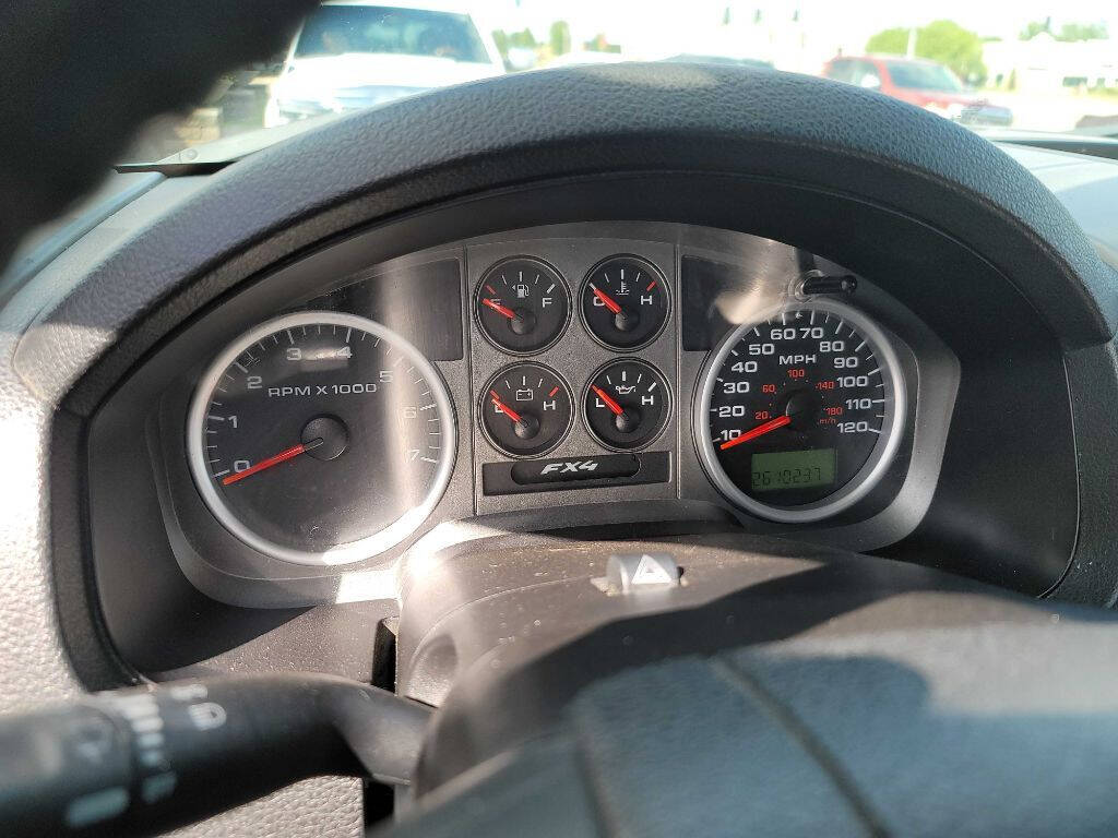2004 Ford F-150 30