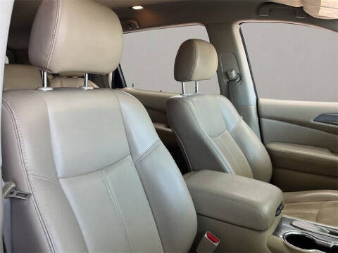 2018 Nissan Pathfinder SL