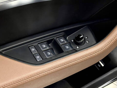 2021 Audi e-tron quattro Premium Plus