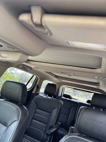 2017 GMC Acadia Denali
