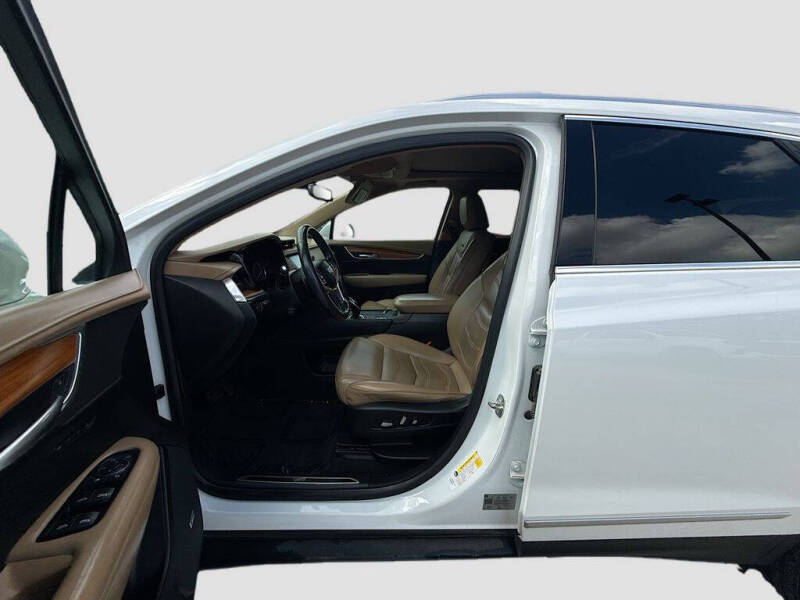 2019 Cadillac XT5 Platinum