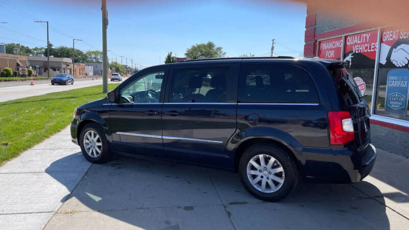 2014 Chrysler Town and Country Touring