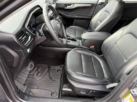 2021 Ford Escape SEL