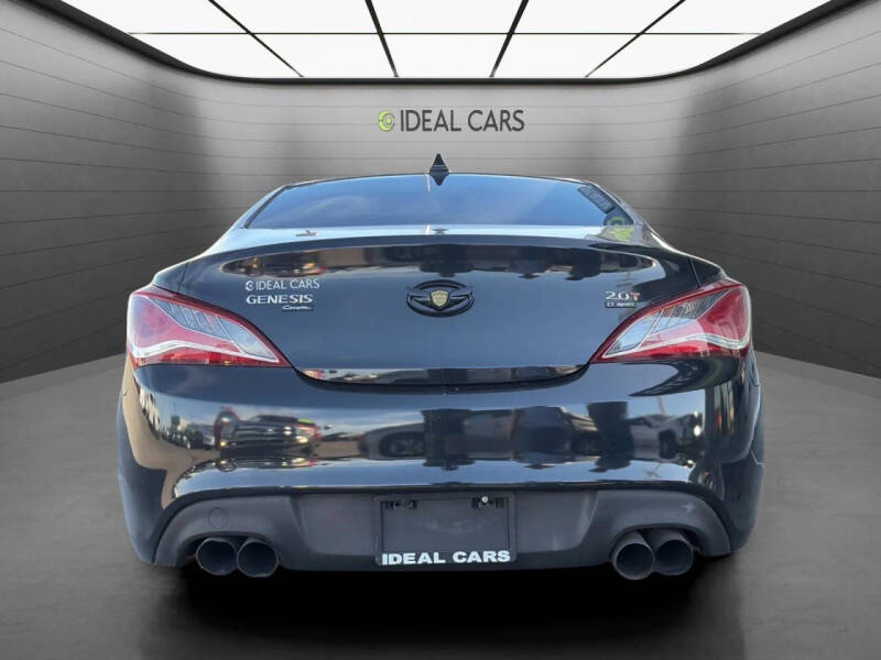 2014 Hyundai Genesis Coupe 2.0T R-Spec