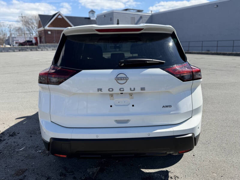2024 Nissan Rogue S