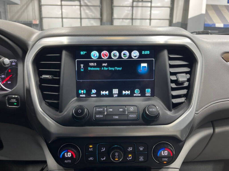 2017 GMC Acadia SLE-2