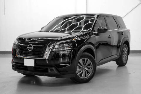 2025 Nissan Pathfinder S