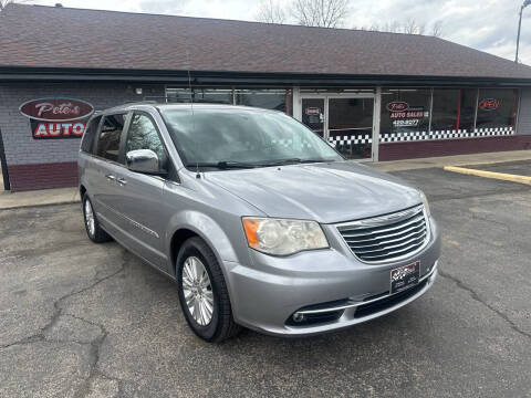 2013 Chrysler Town and Country for sale at PETE'S AUTO SALES LLC - Middletown in Middletown OH