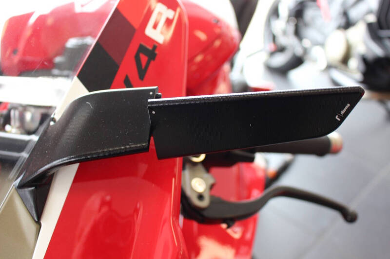 2024 Ducati Panigale V4 R