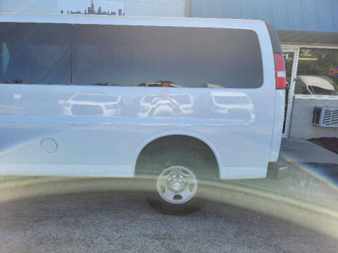 2017 Chevrolet Express LT 3500