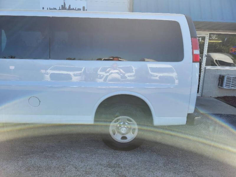 2017 Chevrolet Express LT 3500