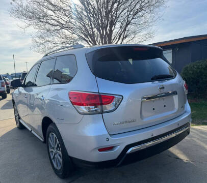2013 Nissan Pathfinder SV
