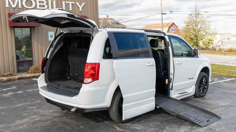 Used 2019 Dodge Grand Caravan GT with VIN 2C4RDGEG4KR735194 for sale in Valders, WI