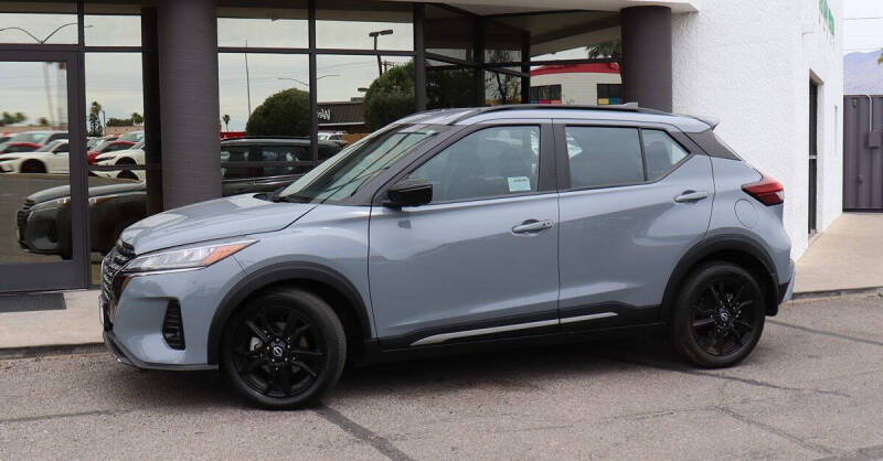 2023 Nissan Kicks SR