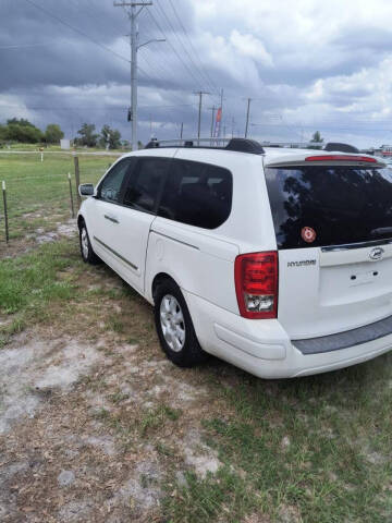 2007 Hyundai Entourage SE