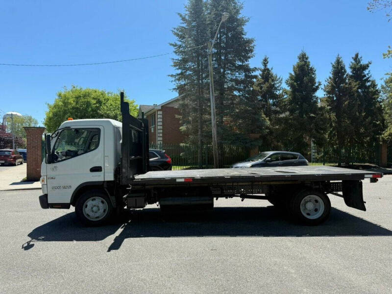 2017 Mitsubishi Fuso FE180
