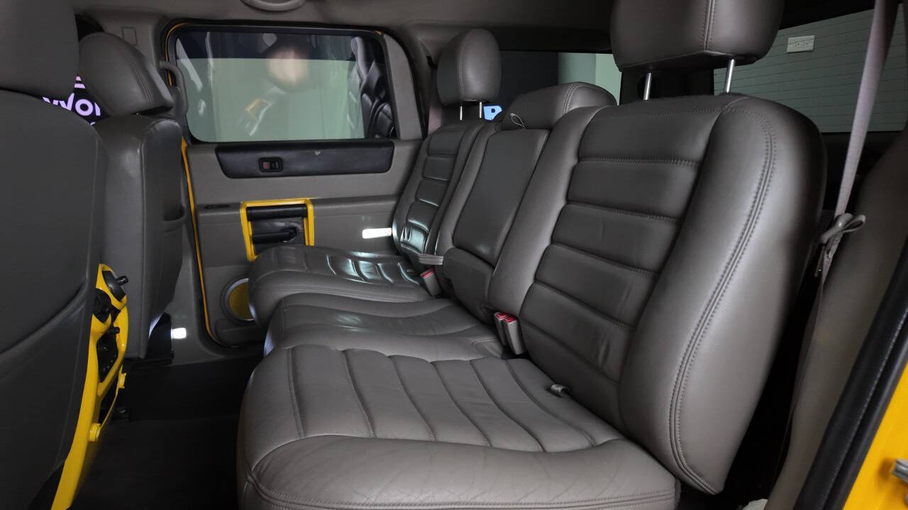 2004 HUMMER H2 40