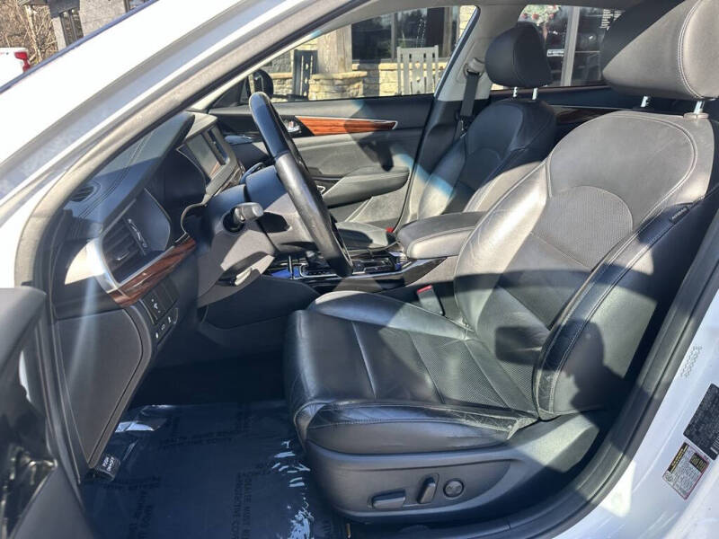 2017 Kia Cadenza Premium