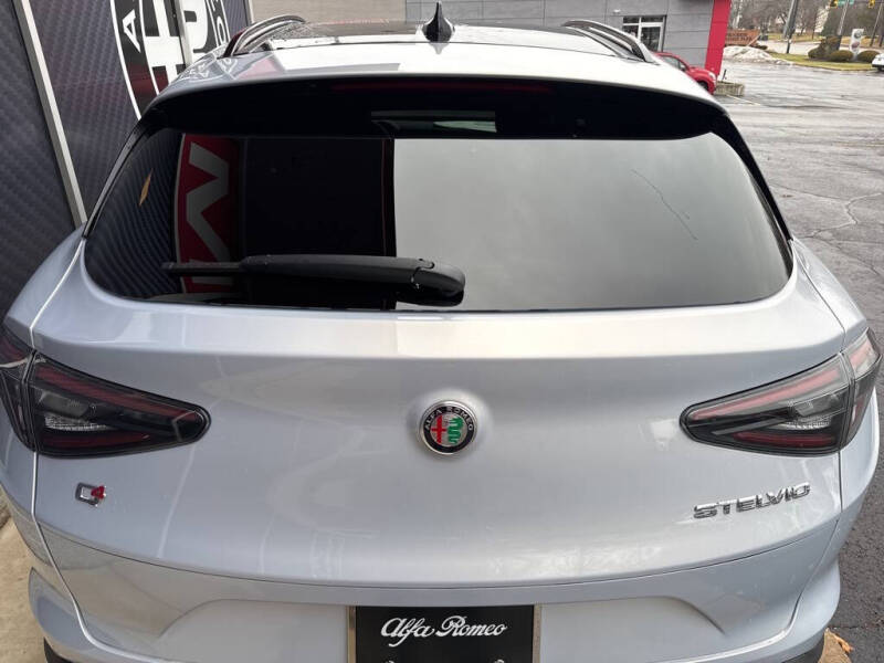 2025 Alfa Romeo Stelvio