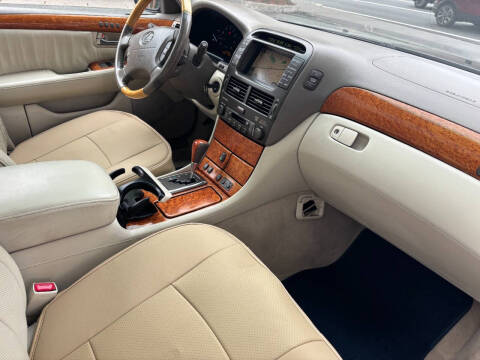 2004 Lexus LS 430
