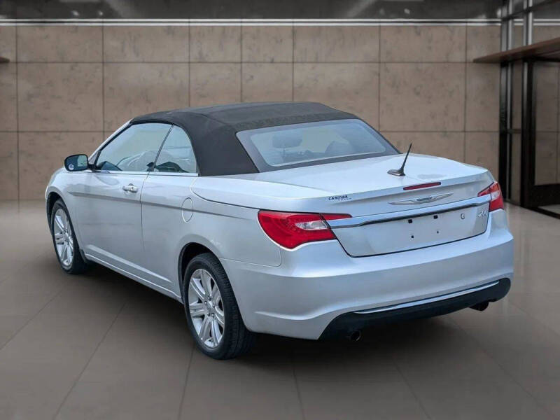 2012 Chrysler 200 Touring