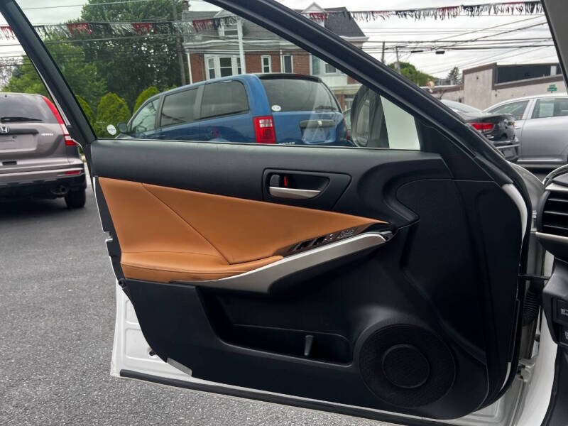 2017 Lexus IS 300
