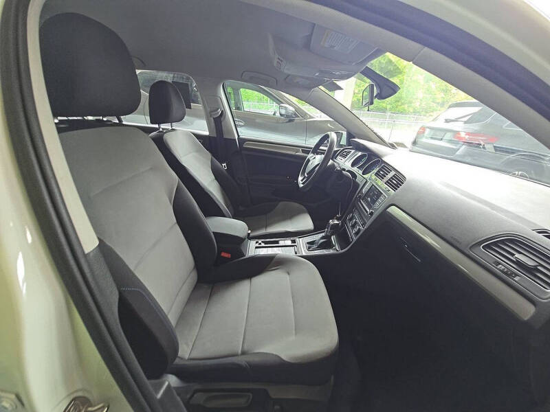 2016 Volkswagen e-Golf SE