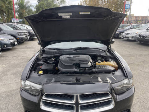 2011 Dodge Charger SE