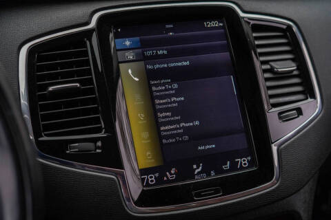 2016 Volvo XC90 T6 Momentum