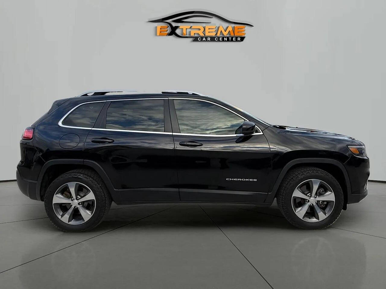 2019 Jeep Cherokee for sale at Extreme Car Center in Detroit, MI