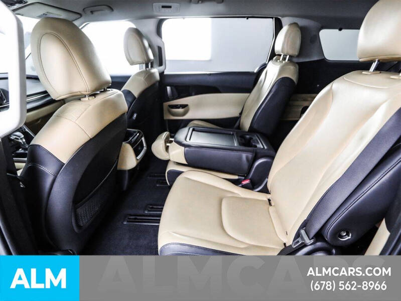 2024 Kia Carnival EX