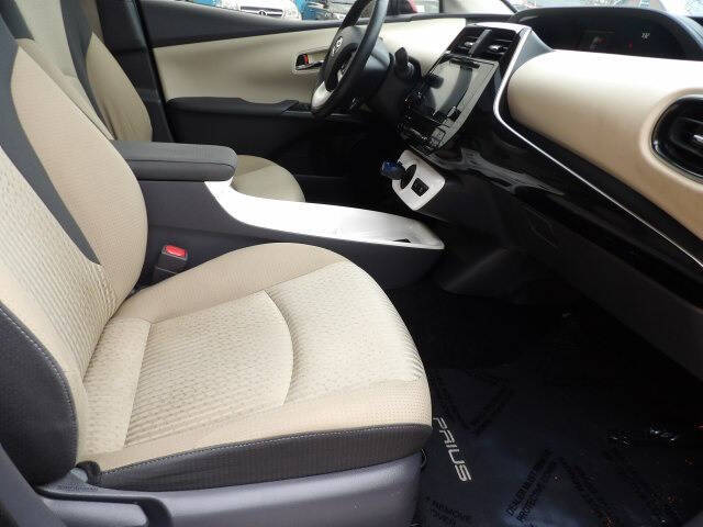 2016 Toyota Prius Three