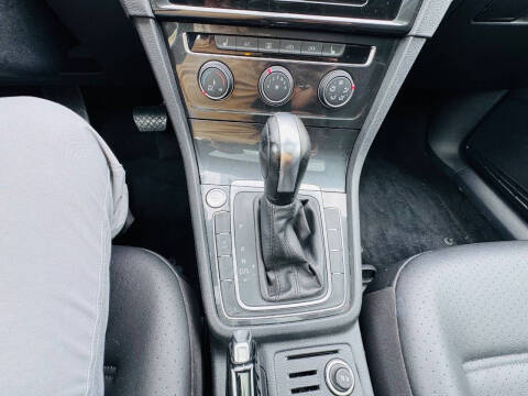 2021 Volkswagen Golf TSI