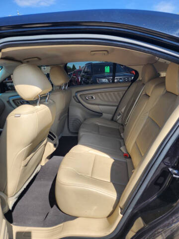 2019 Ford Taurus SEL