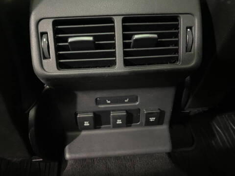 2018 Land Rover Range Rover Velar P380 R-Dynamic SE