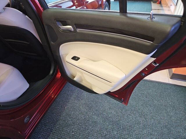 2016 Chrysler 300 Limited