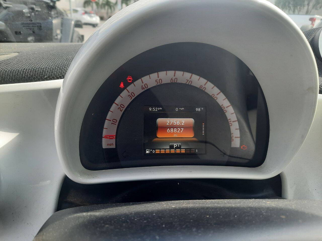 White 2017 Smart fortwo passion passion 2dr Hatchback 9