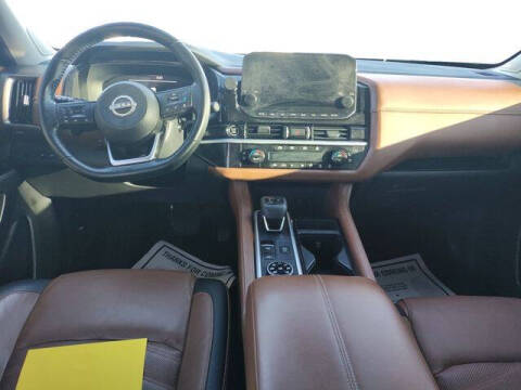 2022 Nissan Pathfinder Platinum