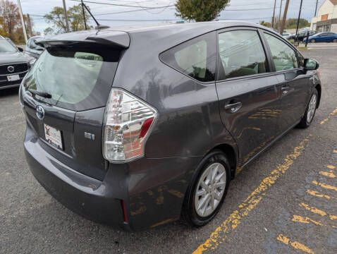2012 Toyota Prius v Three