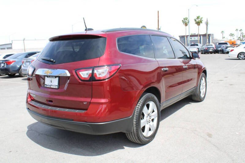 2017 Chevrolet Traverse LT