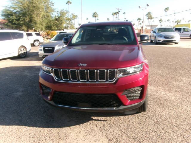2023 Jeep Grand Cherokee Laredo
